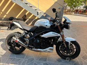 TRIUMPH SPEED TRIPLE 1050 ABS