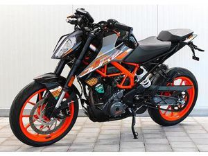 KTM 390 DUKE MIT ZUBEHÖR VOM RÖMER TEAM