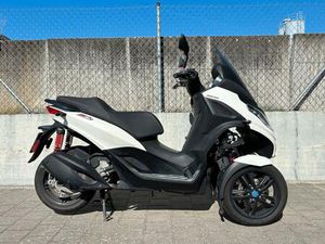 PIAGGIO MP3 300