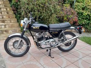 NORTON COMMANDO 750