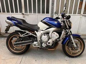 YAMAHA FZ6 - 2004