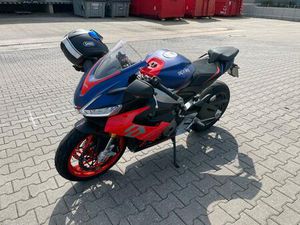 APRILIA RS660 NUR 1400KM, 1.HAND, NEUWERTIG, SCHECKHEFT