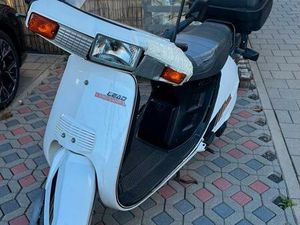 HONDA LEAD MOTORROLLER ROLLER WEIß