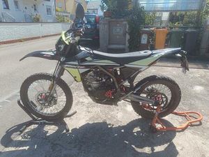 FANTIC XEF 125