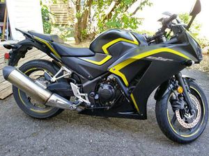 CBR 300 RA (FREINS AVEC OPTION ABS)