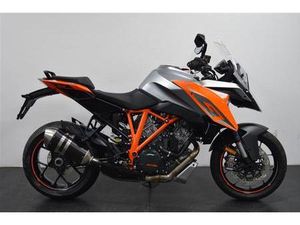 KTM 1290 SUPER DUKE GT ORANGE