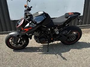 KTM 1290 SUPER DUKE R 2019