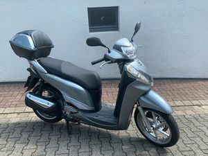 HONDA SH 300I - ABS UND ASR - NEUWERTIG - GERINGE KM-LAUFLEISTUNG