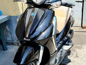 PIAGGIO BEVERLY 300 NERO