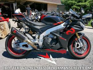 2023 APRILIA RSV4 1100