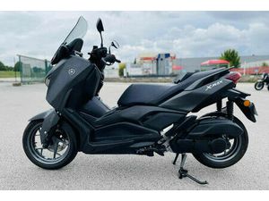 YAMAHA X-MAX 125 2024