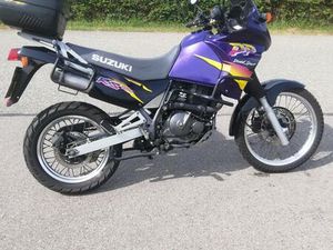 SUZUKI DR 650 RSE MOTORRAD , TÜV 8/27