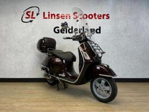 VESPA GTS TOURING 300CC I.E. BRUIN METALLIC 2012 — MOTOREN | PIAGGIO — MARKTPLAATS