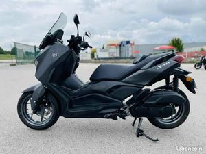 YAMAHA X-MAX 125 IRON