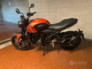 TRIUMPH TRIDENT 660