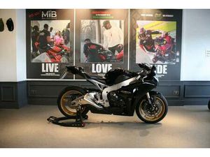 HONDA CBR1000RR FIREBLADE