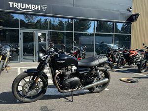 TRIUMPH STREET TWIN 900 A2