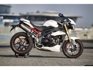 TRIUMPH SPEED TRIPLE R ABS MY2012