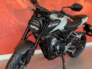 MOTO NEUVE: HONDA CB125R