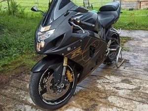 SUZUKI GSX-R 600 K4