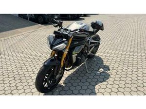 VENDO TRIUMPH SPEED TRIPLE 1200 RS (2021 - 24) USATA A OLGIATE OLONA (CODICE 9806469) - MOTO.IT
