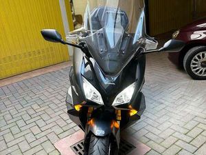 HONDA FORZA 750 SERIE SPECIALE NERO