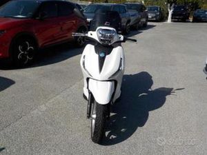 PIAGGIO BEVERLY 300 I.E. - ANNO