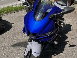 YAMAHA YZF-R3 CANTON TESSIN -