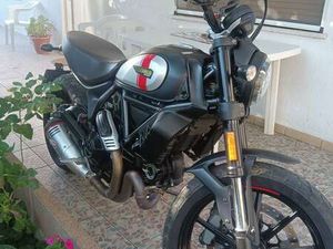 DUCATI SCRAMBLER ICOM NERO