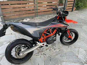 KTM 690 SMC R R ARANCIONE