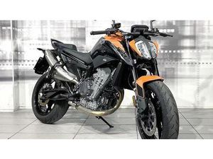 VENDO KTM 890 DUKE (2021 - 23) USATA A CASALGRASSO (CODICE 9806649) - MOTO.IT
