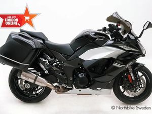 KAWASAKI NINJA Z1000SX • 2022