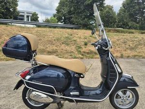 ② VESPA 300 GTS PIAGGIO