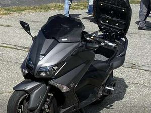 YAMAHA TMAX 530