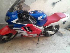 HONDA CBR 600 F DEL 2001