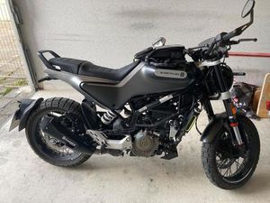 HUSQVARNA SVARTPILEN 125