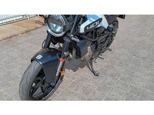 VENDO HUSQVARNA VITPILEN 401 (2024 - 25) USATA A PIACENZA (CODICE 9806775) - MOTO.IT