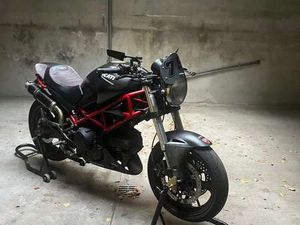 DUCATI MONSTER 695 NERO
