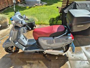 KYMCO LIKE II 125I IN GRAU MIT TOPCASE UND USB ANSCHLUSS