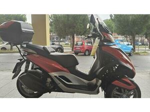 VENDO PIAGGIO MP3 300 IE BUSINESS LT (2017 - 18) USATA A LEINI' (CODICE 9808212) - MOTO.IT