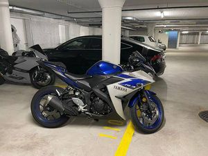 YAMAHA YZF R3
