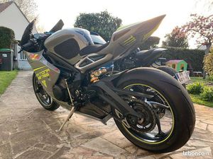 STREET TRIPLE 765 RS VERSION PISTE DAYTONA MOTO 2