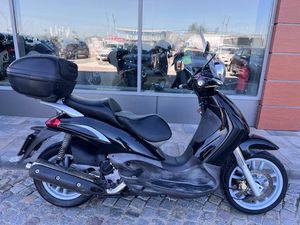 PIAGGIO BEVERLY 500 →