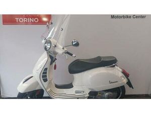 VENDO VESPA GTS 300 SUPER (2017 - 18) USATA A SAN GIORGIO CANAVESE (CODICE 9808762) - MOTO.IT