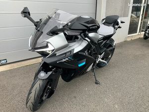 CF MOTO 675 SR-R