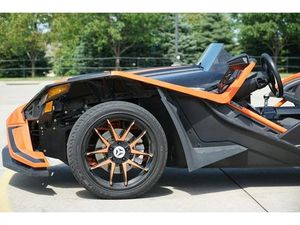 2018 POLARIS SLINGSHOT® SLINGSHOT® SLR ORANGE MADNESS