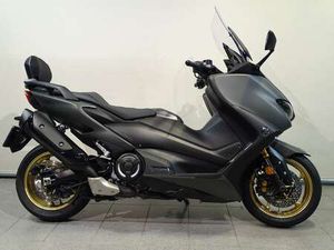 YAMAHA T-MAX TECH MAX ZWART