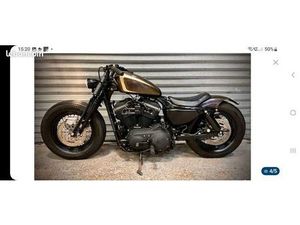HARLEY DAVIDSON 883R BOBBER