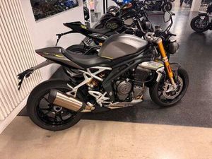 TRIUMPH SPEED TRIPLE RS &amp;#034;BLACK DEAL&amp;#034;