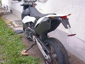 KTM SMC 690